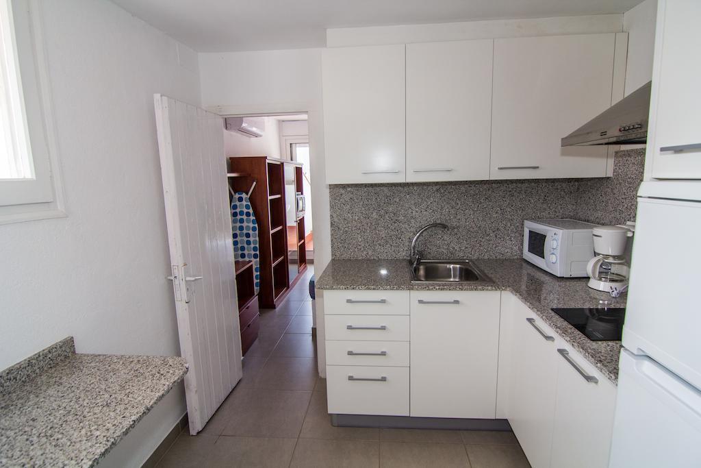 Ferienwohnung Agi Joan Badosa Roses Zimmer foto
