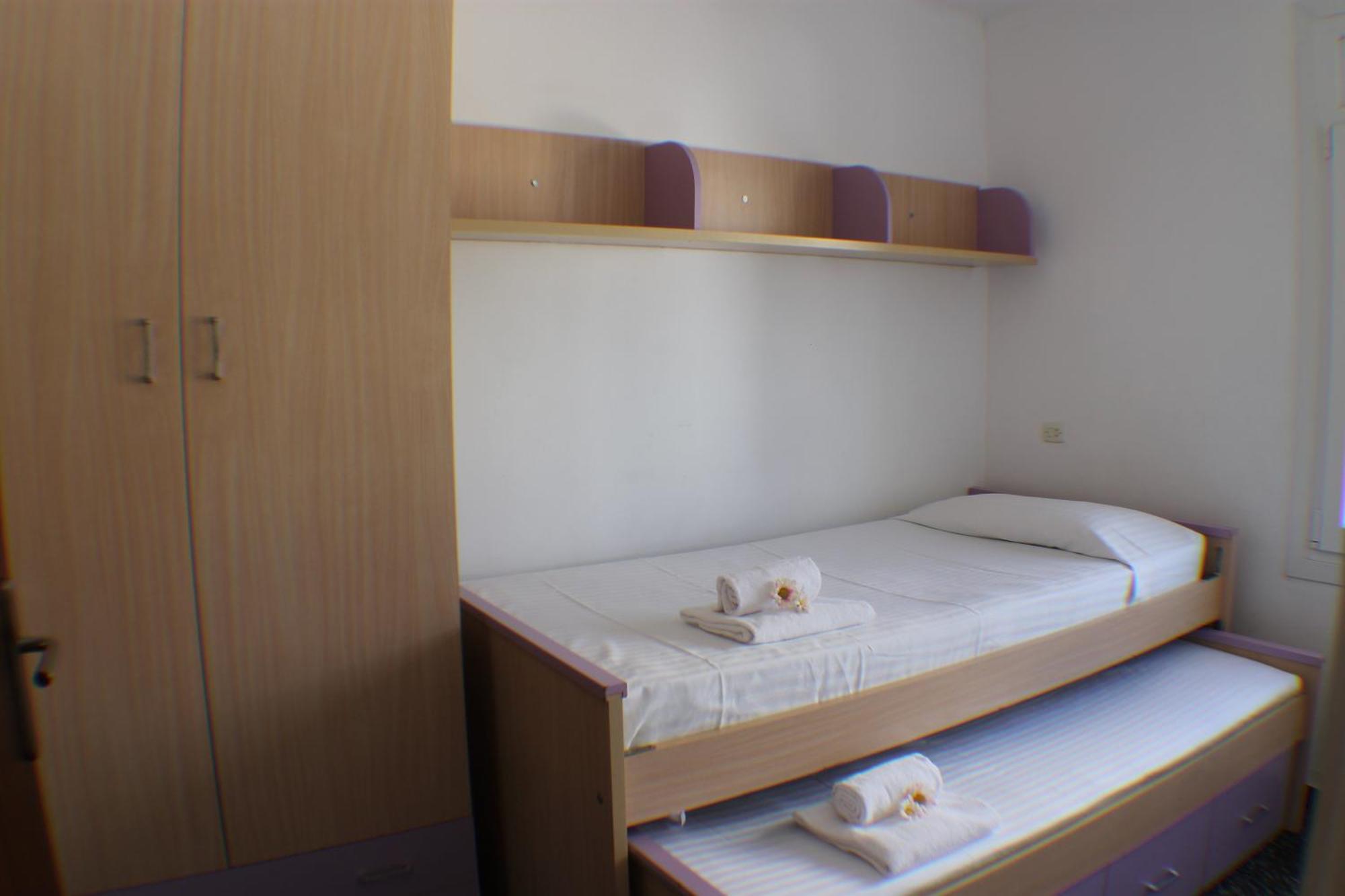 Ferienwohnung Agi Joan Badosa Roses Exterior foto