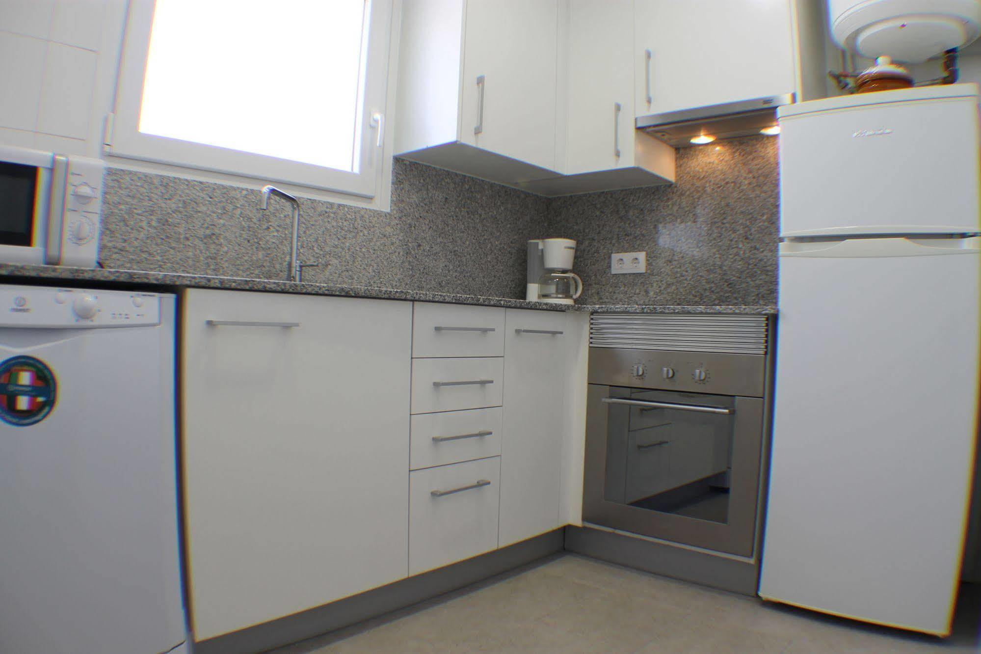 Ferienwohnung Agi Joan Badosa Roses Exterior foto